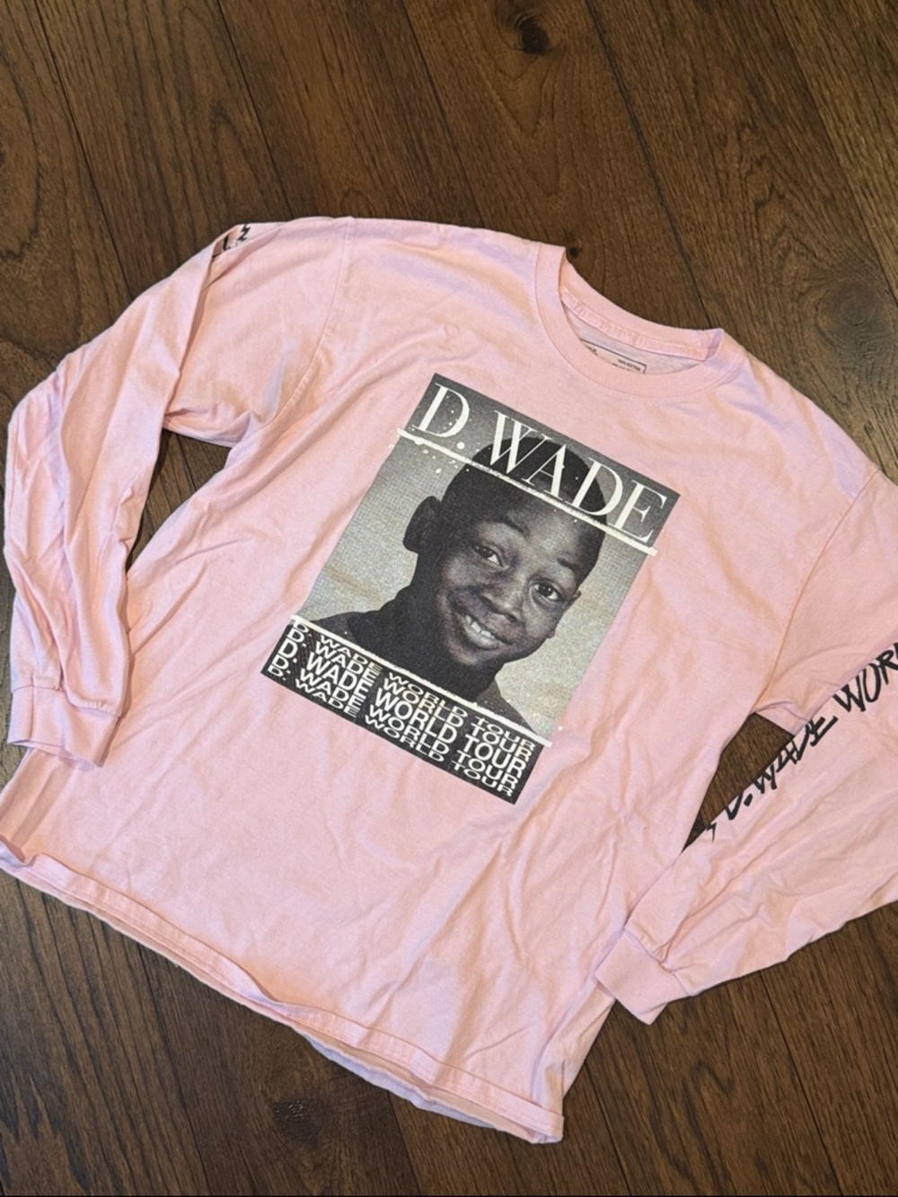 D Wade World Tour Long-Sleeve Graphic Tee